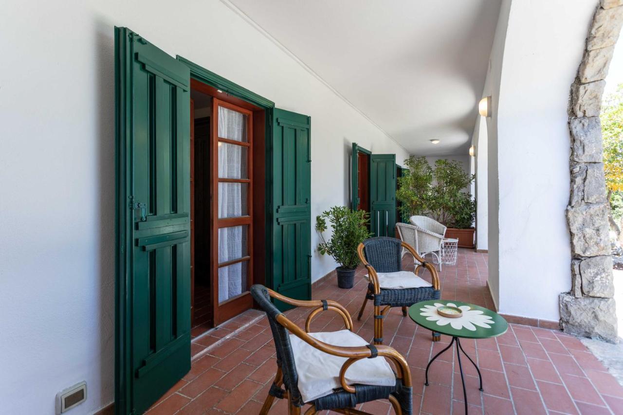 Il Posto Delle Fragole Bed & Breakfast Castro  Exterior photo
